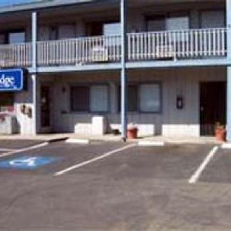 Travelodge By Wyndham Clearlake Exterior photo